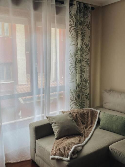 Apartamento Hogar Del Nomada Gibaja Exteriör bild